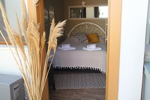 Double Room | Bathroom | Shower, free toiletries, hair dryer, slippers - Balım Sultany (Cesme)