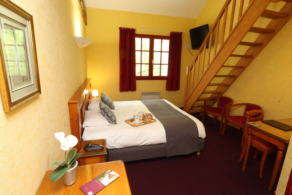 Een bureau, extra bedden (toeslag), gratis wifi