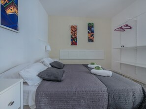 Studio | 1 bedroom, desk, iron/ironing board, free cribs/infant beds - Ajkla (Valletta)