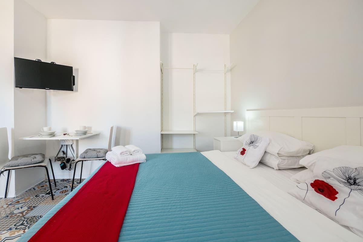Premier Studio Suite, 1 Katil Kelamin (Double) | 1 bilik tidur, meja, seterika/papan seterika, katil bayi/kot (percuma)
