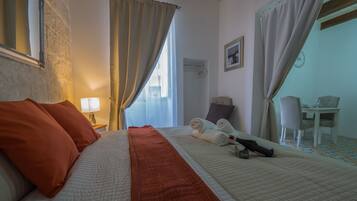 1 bedroom, desk, iron/ironing board, free cots/infant beds