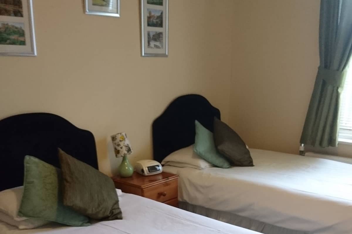 Desk, iron/ironing board, rollaway beds (surcharge)