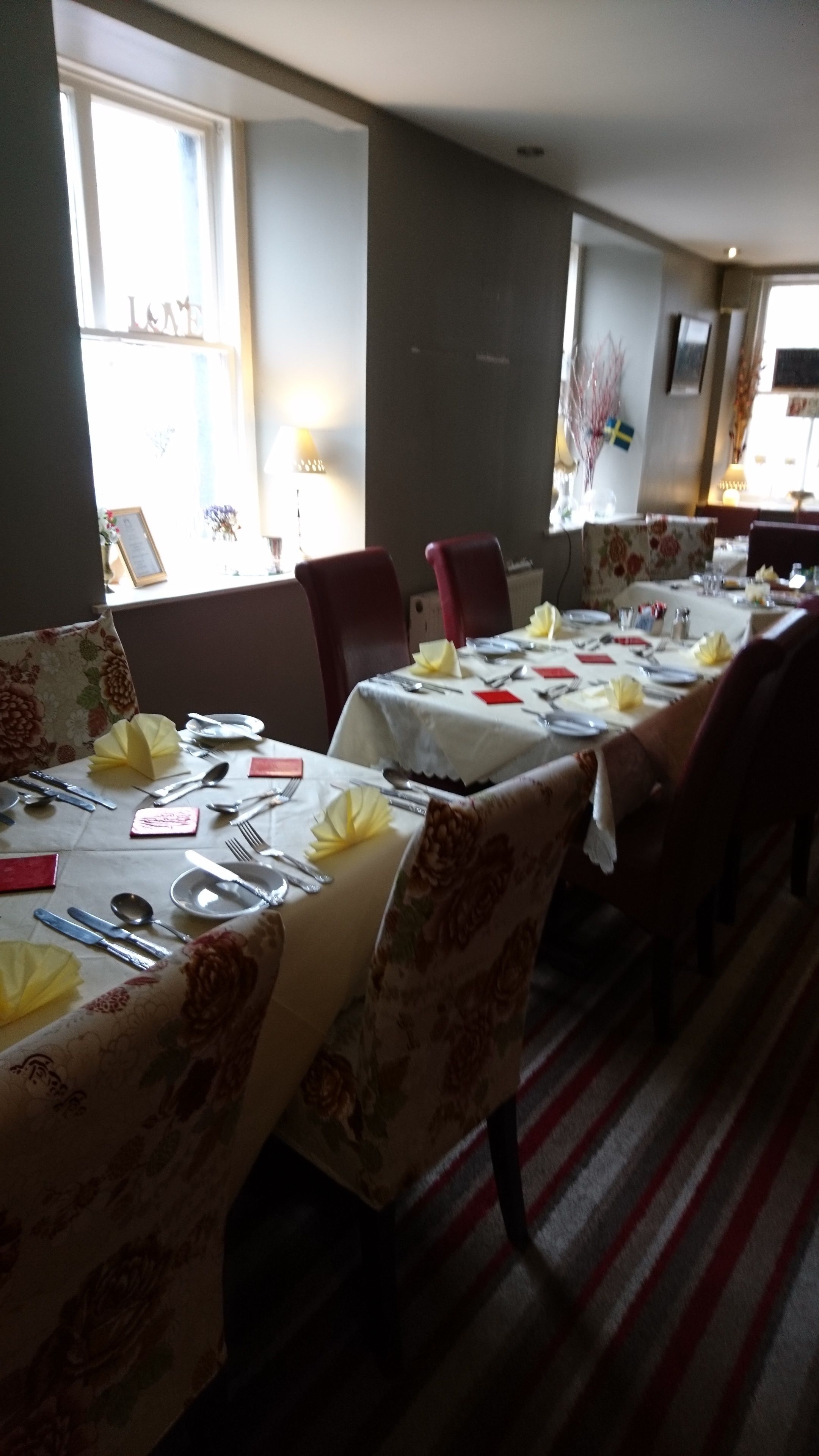 Lunch and dinner served