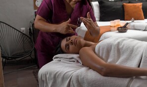 Hotstone-massages, Zweedse massages, sportmassages, massagebehandelingen