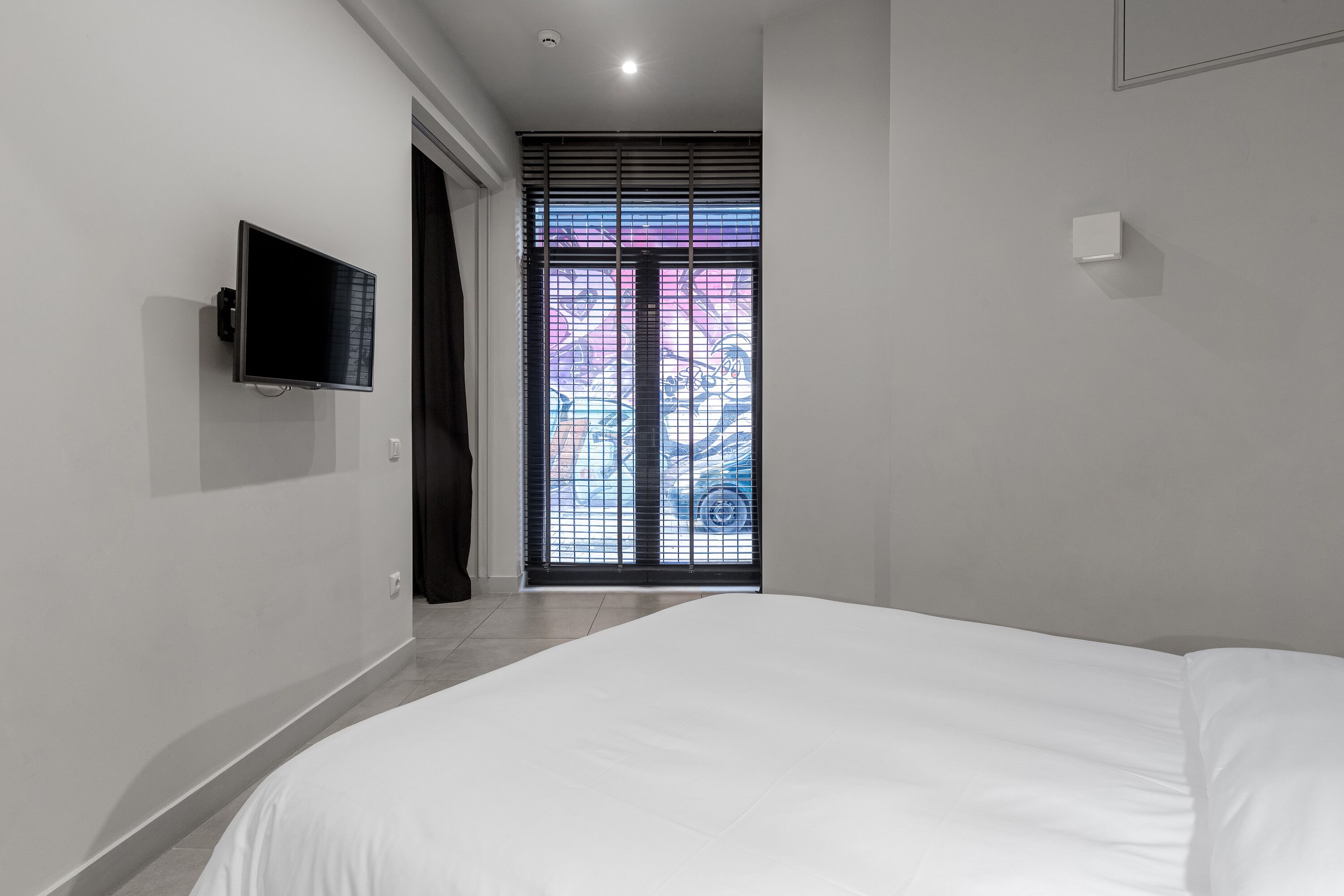 classic suite | 1 bedroom, in-room safe, laptop workspace, iron/ironing board