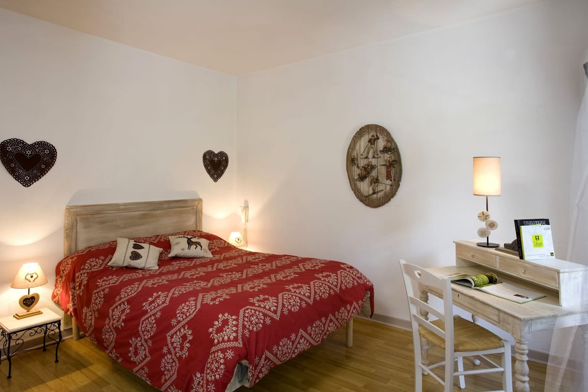 standard double room | desk, free wifi