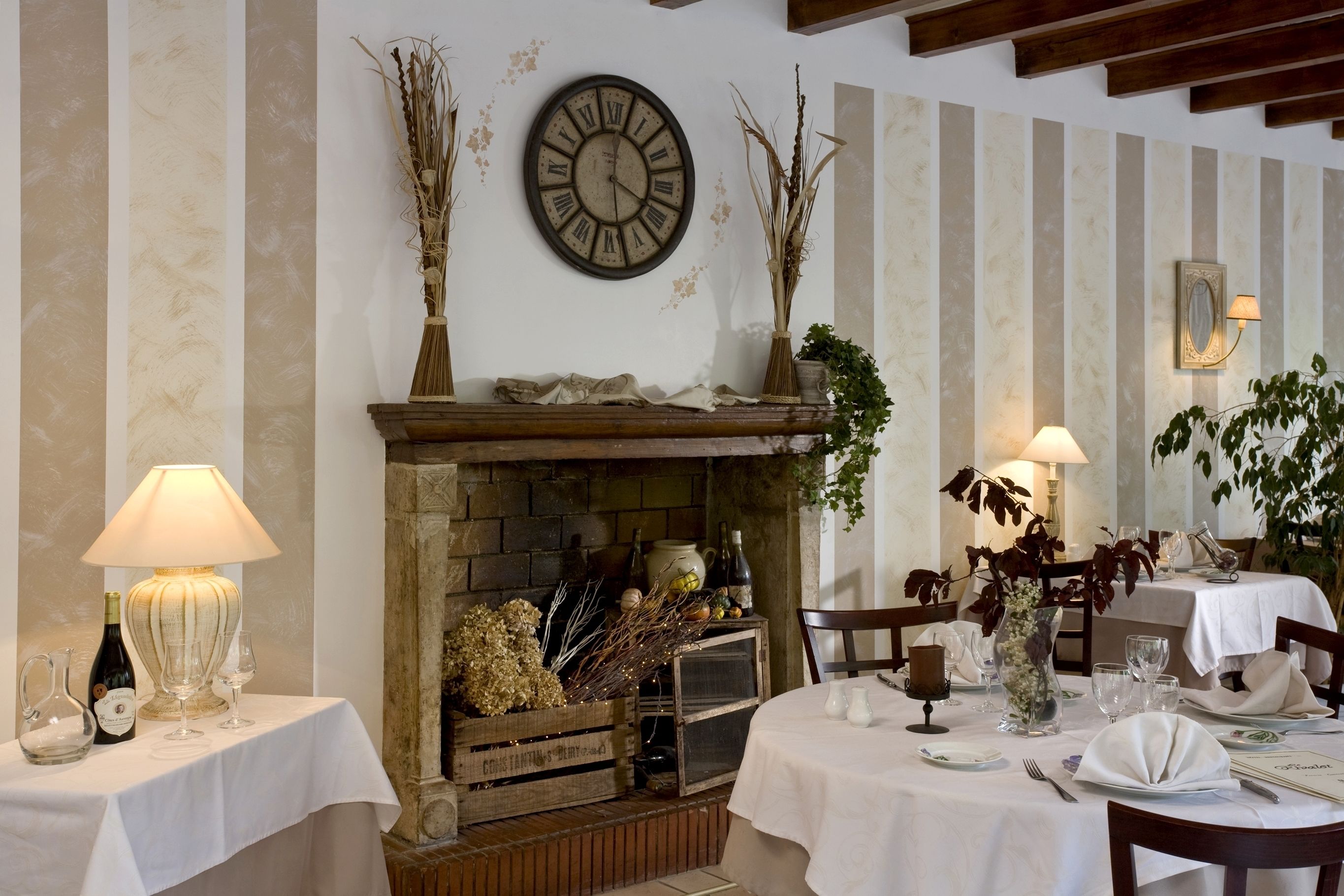 lunch and dinner served, local cuisine