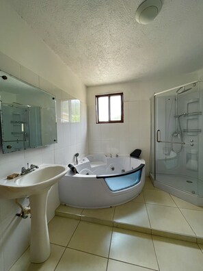Superior Room, Hot Tub | Bathroom | Shower, free toiletries, towels - Le Village d'Ennery (Ennery)