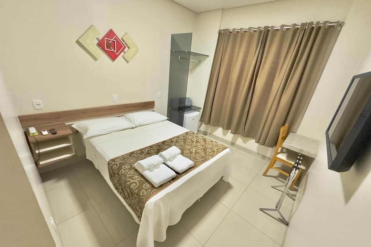 Superior kamer, 1 queensize bed | Een minibar, individueel gedecoreerd, een bureau