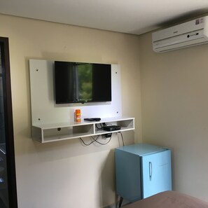 Minibar, desk, blackout drapes, free WiFi - Pousada Farol da Rata (Fernando de Noronha)
