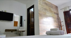 Double Room, Balcony | Desk, blackout drapes, bed sheets - Pousada Coqueiro Do Caita (Cairu)