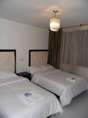 1 bedroom, Egyptian cotton sheets, premium bedding, down duvets - Hotel Mont Bleu (Bogotá)