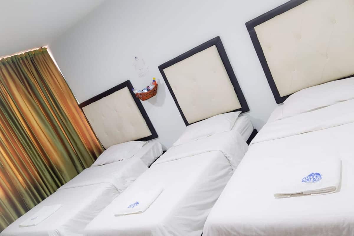 Family Triple Room | 1 habitación, sábanas de algodón egipcio y ropa de cama de alta calidad