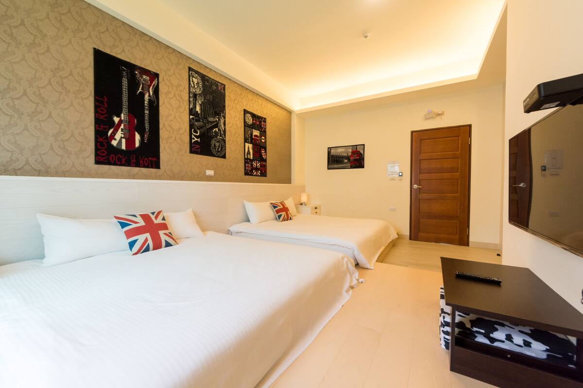 Classic Apartment, Multiple Beds