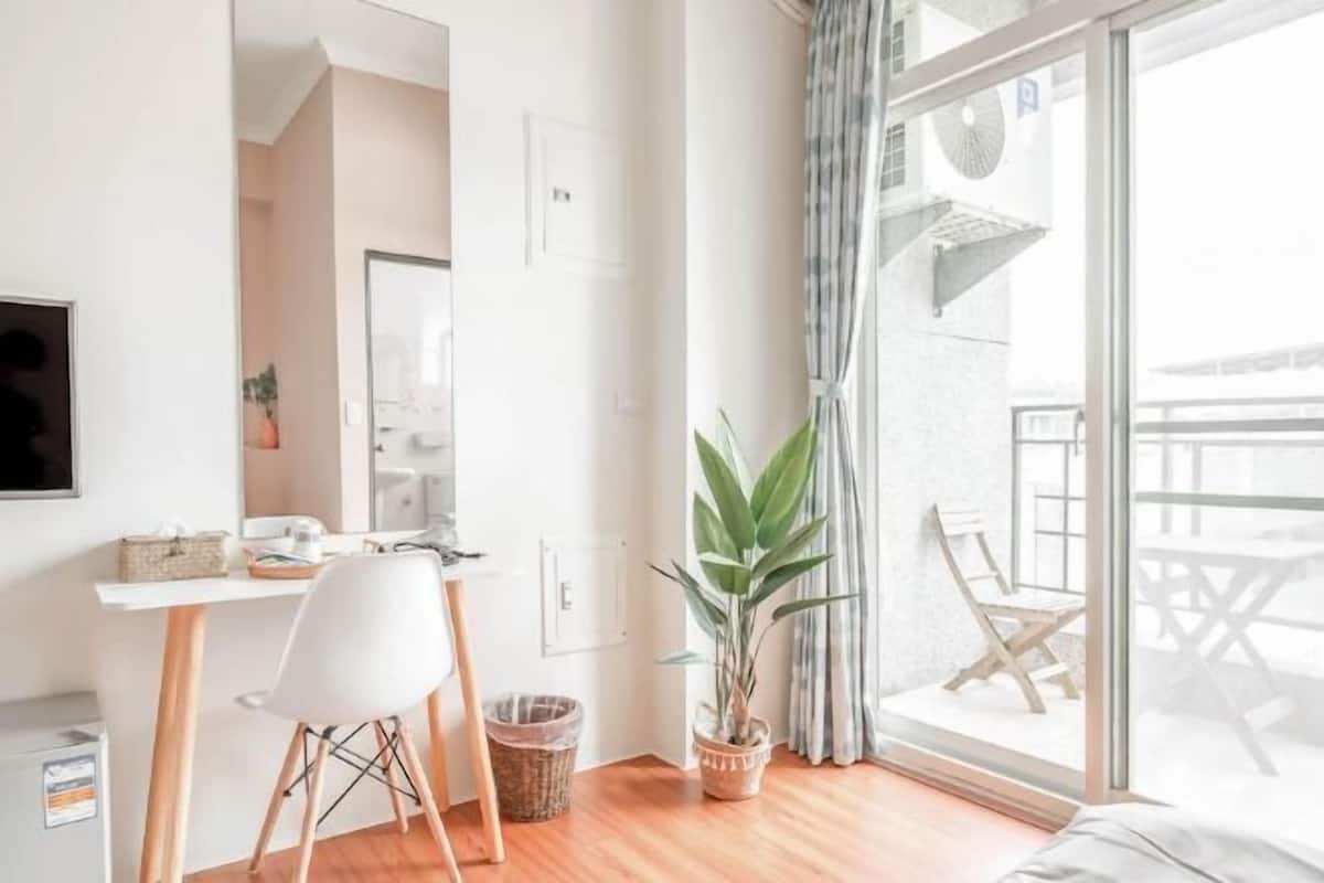 Cortinas blackout, sistema de insonorización y wifi gratis