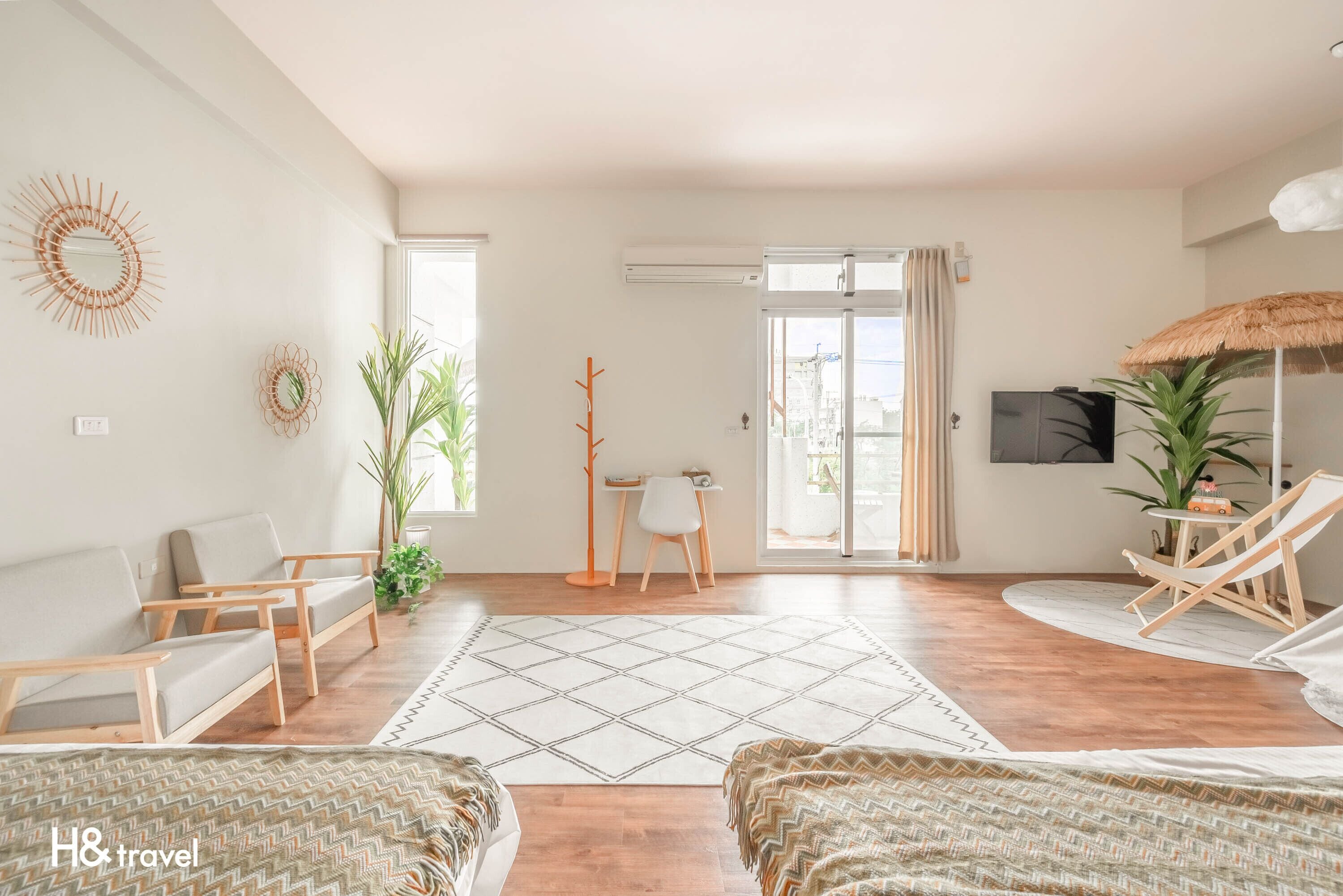 Family Suite-with balcony | Blackout drapes, soundproofing, free WiFi, bed sheets