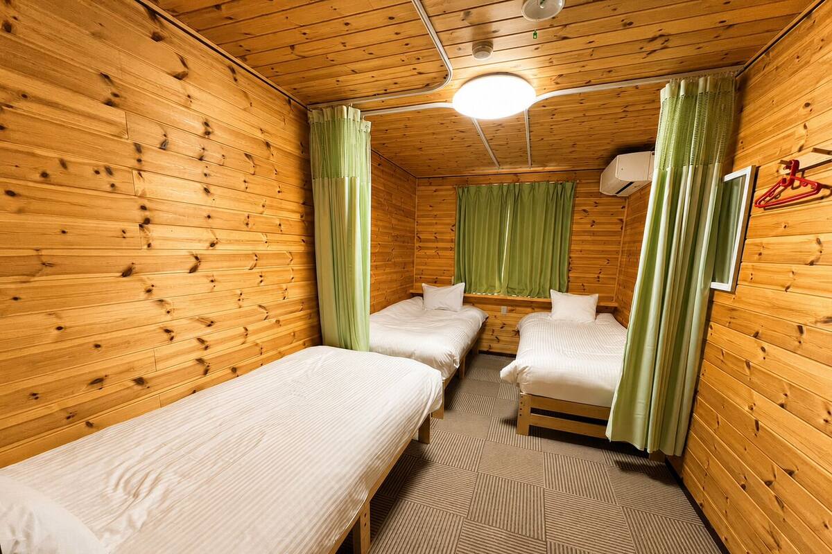 Shared Dormitory, Mixed Dorm