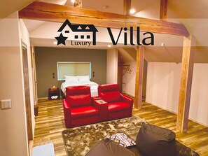 Luxury Villa | Free WiFi, bed sheets