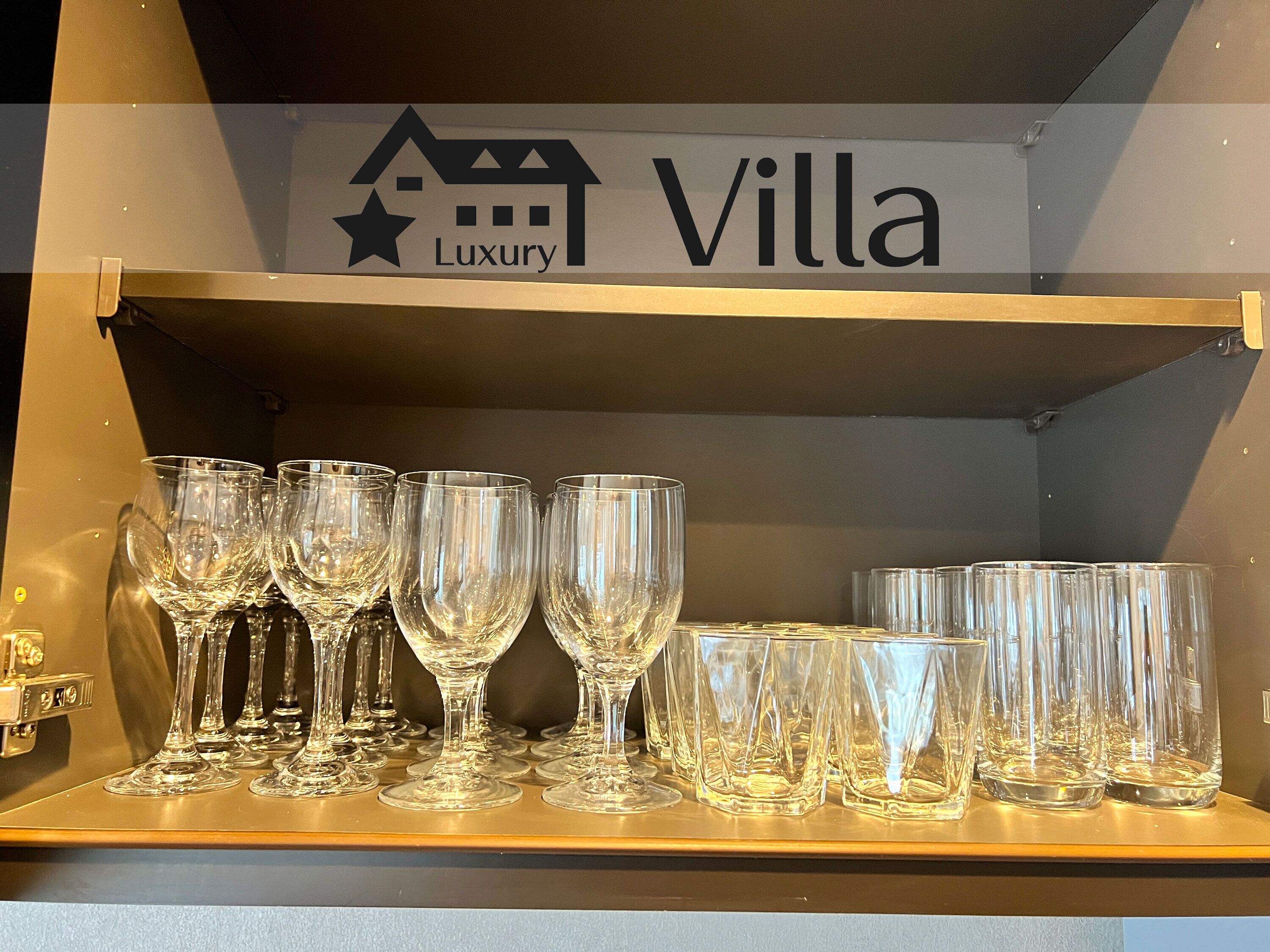 Luxury Villa | Dining room