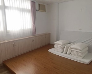 家庭四人房 | 羽絨被、客房內保險箱、遮光布/窗簾、免費無線上網