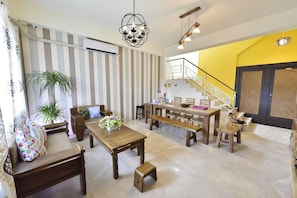 Concierge desk - Avenue B&B (Hualien City)