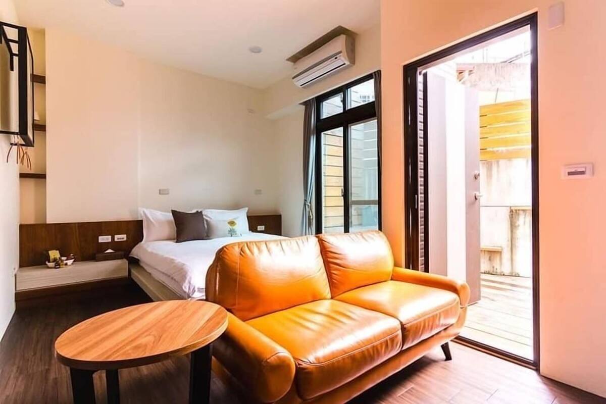 Blackout curtains, rollaway beds, free WiFi, bed sheets