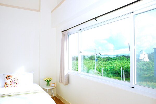 Premium bedding, minibar, individually decorated, individually furnished