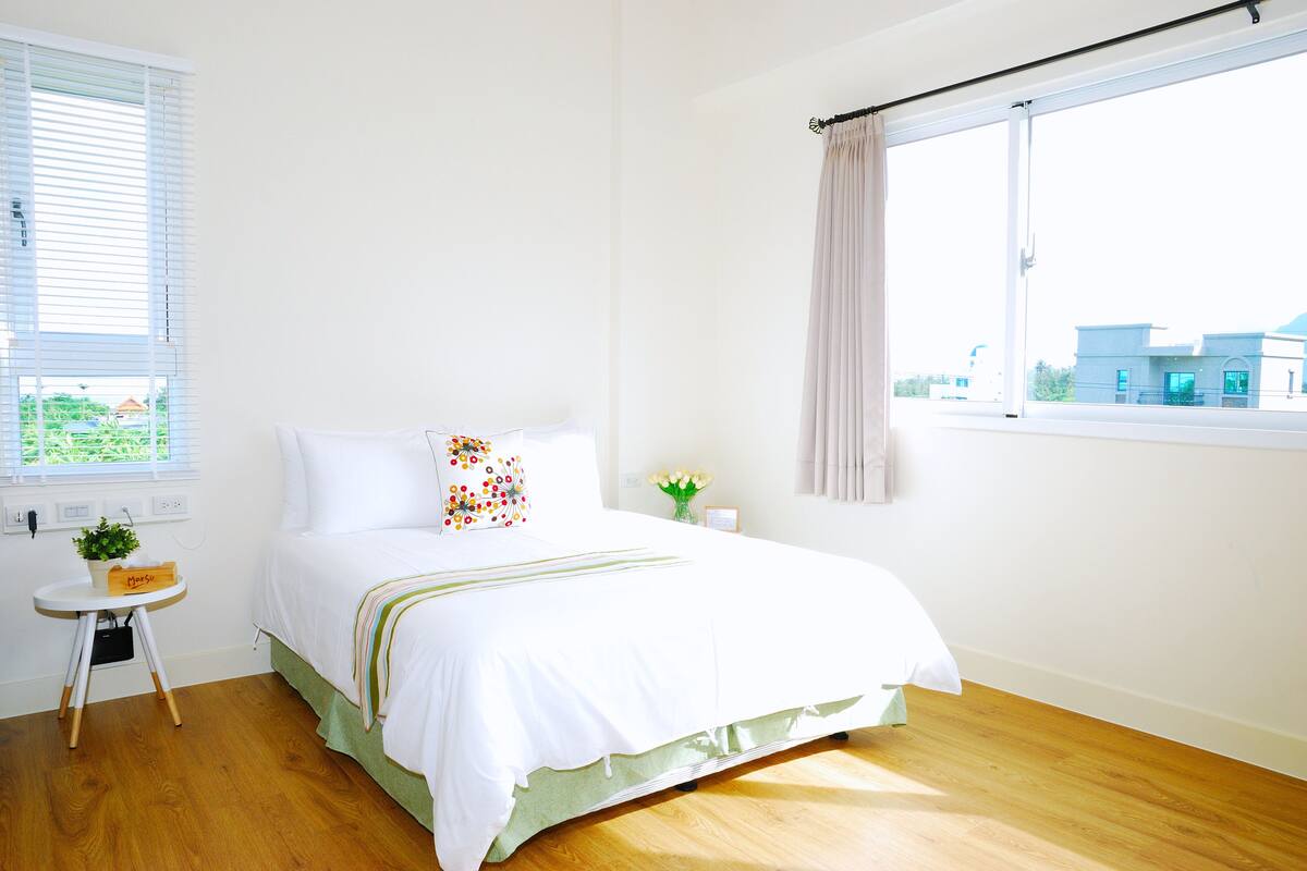 Family Quadruple Room | Premium bedding, minibar, individually decorated, individually furnished