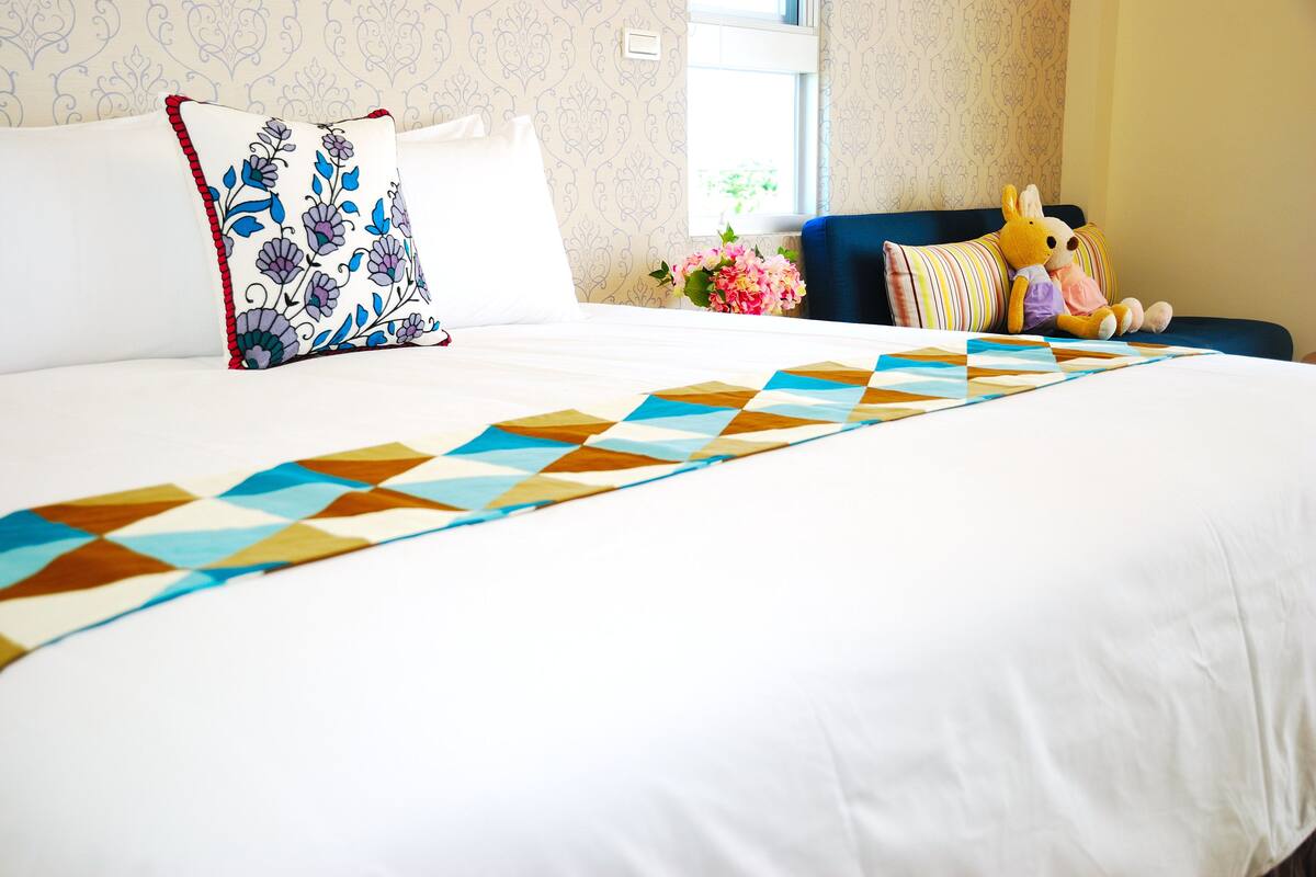 Deluxe Double Room | Premium bedding, minibar, individually decorated, individually furnished
