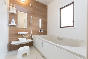 Baignoire relaxante profonde