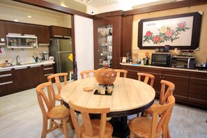 Dining - Greenpark Homestay (Luodong)