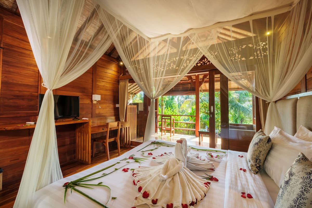 Bungalow, 1 chambre | 1 chambre, coffres-forts dans les chambres, bureau