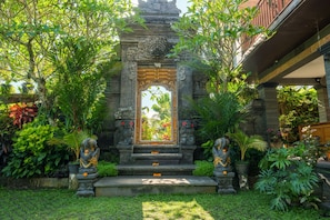 Bagian depan properti