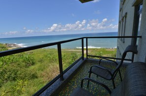 Gallery Quadruple Room | Balcony