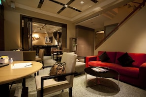 Zona de estar del vestíbulo