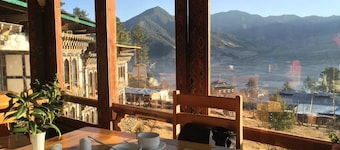 Dewachen Hotel & Spa