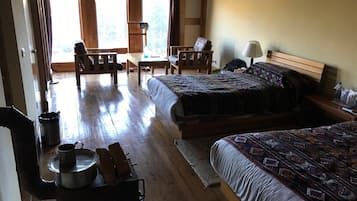 Deluxe Double or Twin Room, 1 Double Bed | Minibar, in-room safe, soundproofing, free rollaway beds