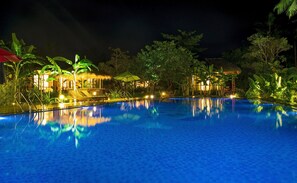 Outdoor pool - Paradiso Phu Quoc Resort (Phu Quoc)