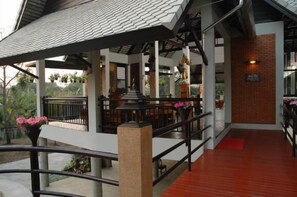 Exterior - Phaya Inn (Lamphun)
