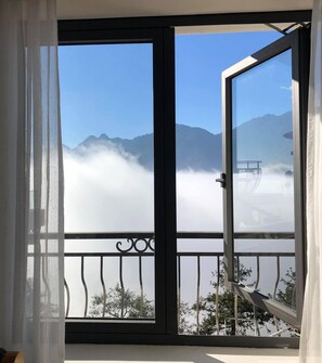 Vista a la montaña