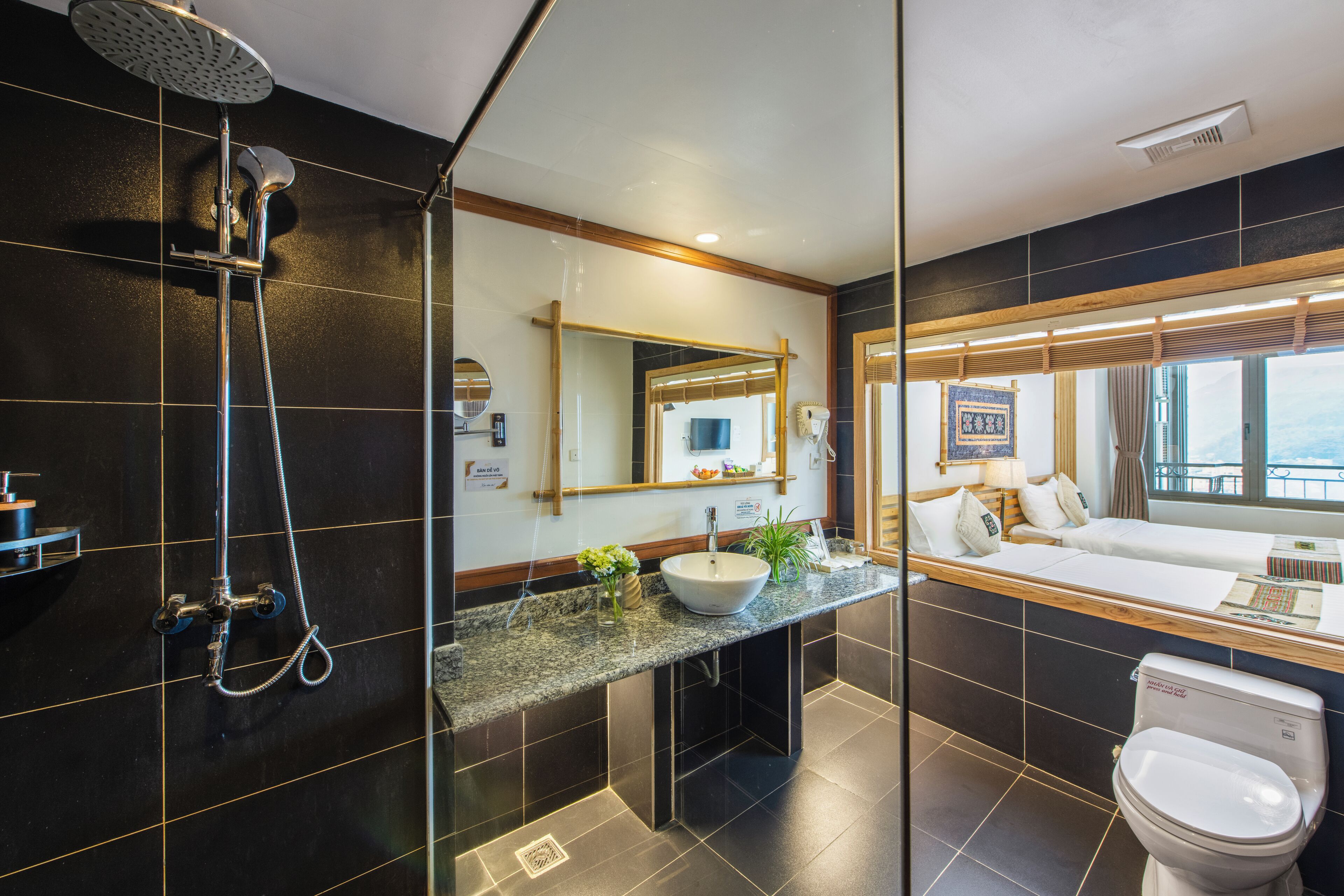 shower, free toiletries, hair dryer, slippers