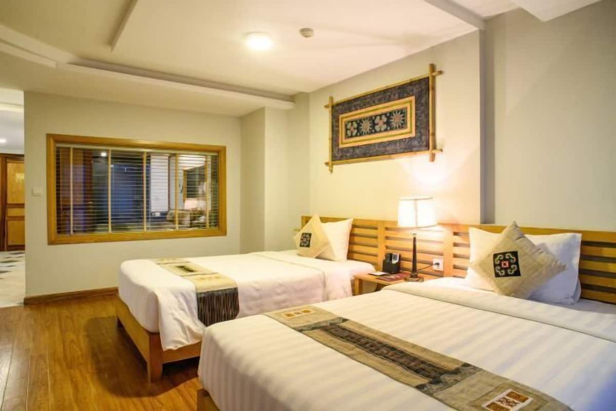 1 bedroom, premium bedding, minibar, in-room safe