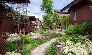 Standard Villa  | Hiên