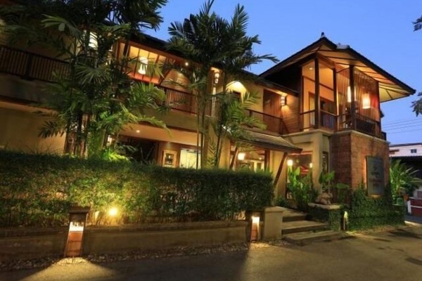 Front of property - evening/night