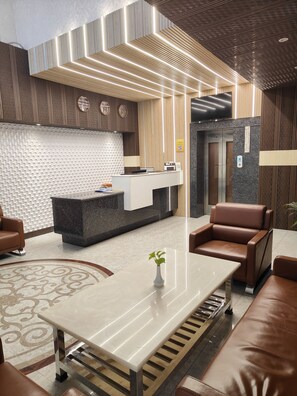 Reception - Pinnacle by Click Hotels, Lucknow (Lucknow)