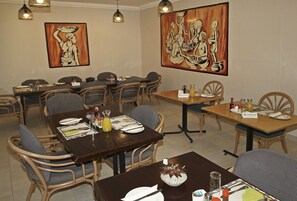 Tägliches inbegriffenes Frühstücksbuffet