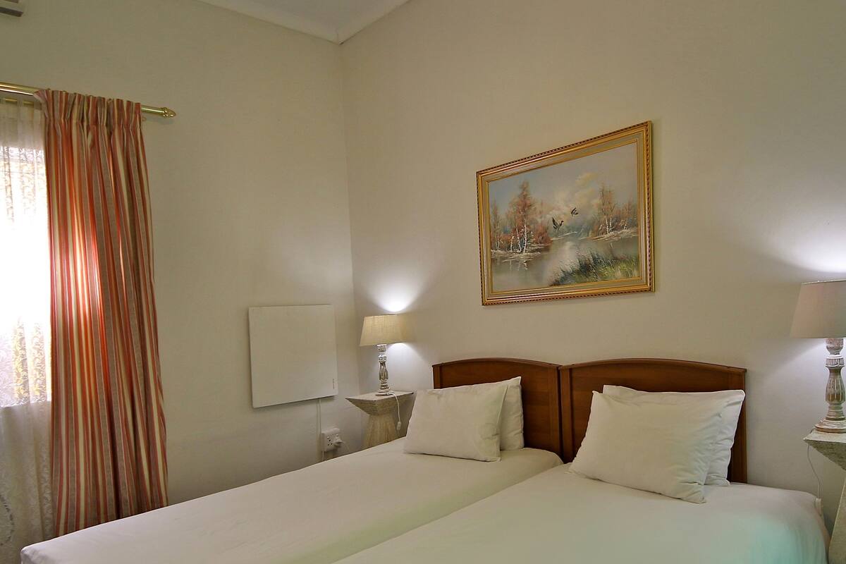 Twin Room | Premium bedding, desk, rollaway beds, free WiFi