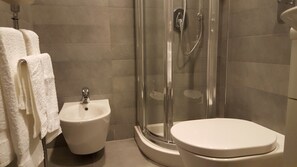 Studio, City View | Bathroom | Shower, free toiletries, hair dryer, bidet - BnButler - Galleria Unione (Milan)