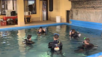 Piscina estreita