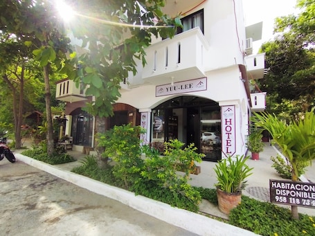 Fachada de la propiedad